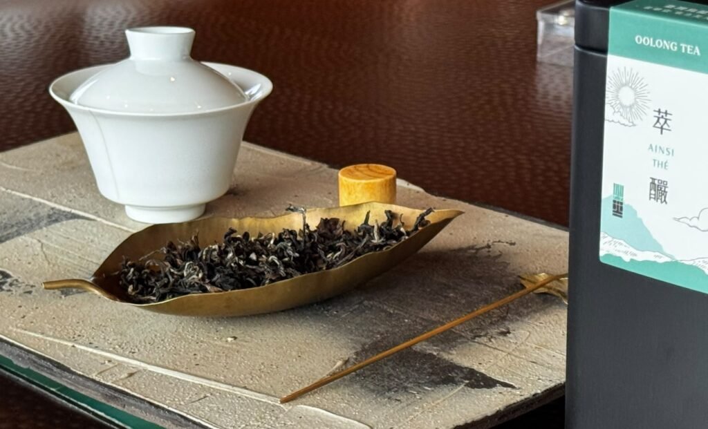 尖沙咀美食│麗晶軒米芝蓮二星粵菜!聯乘台北「萃釅」 台灣烏龍茗茶宴限時登場 whatsapp image 2026 08 20 at 1.43.40 pm