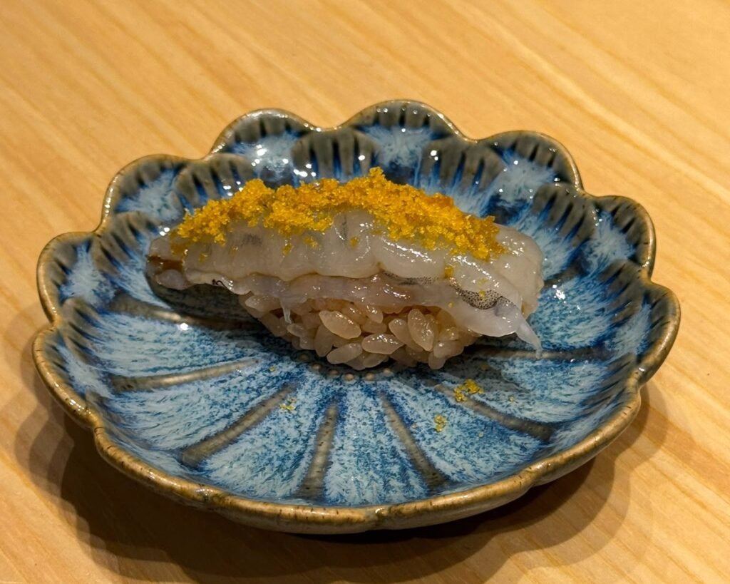 灣仔Omakase推薦│天鮨Ten Zushi一位難求的秘密 主廚Kenji的熟成魚壽司哲學 whatsapp image 2026 09 07 at 1.02.07 pm