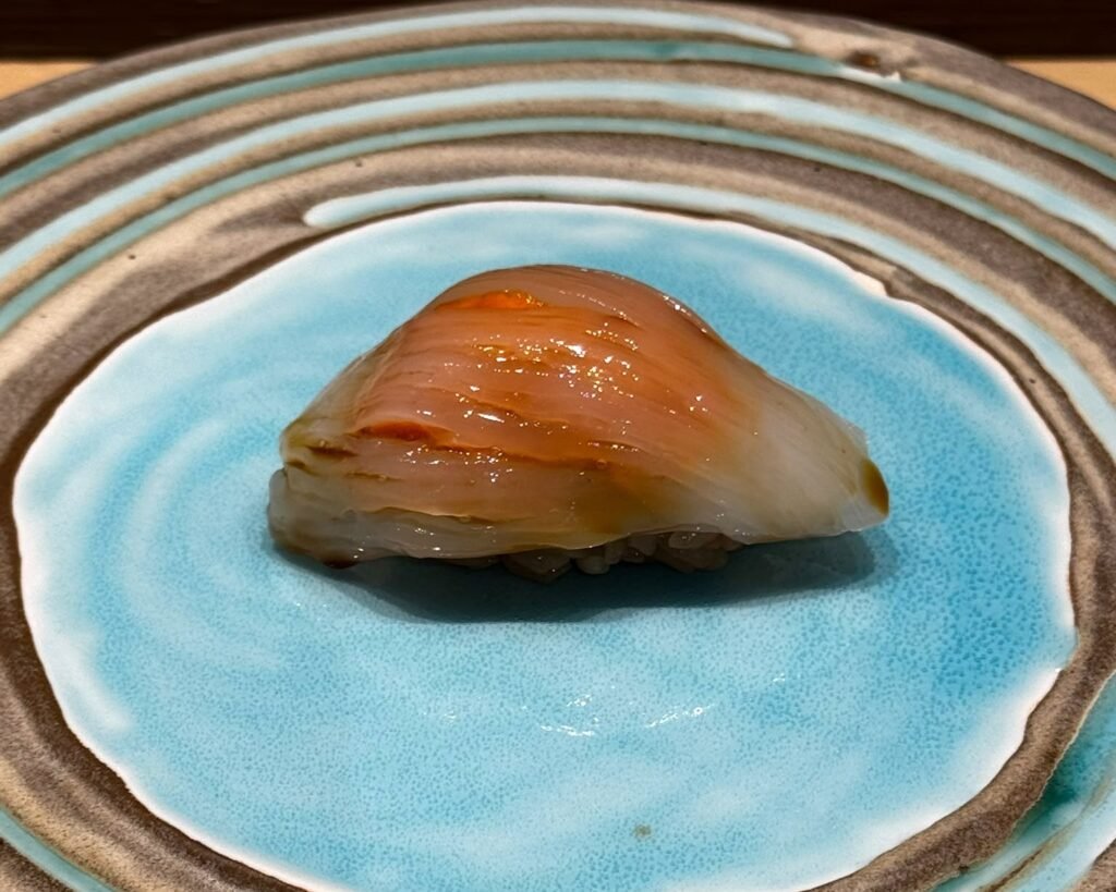 灣仔Omakase推薦│天鮨Ten Zushi一位難求的秘密 主廚Kenji的熟成魚壽司哲學 whatsapp image 2026 09 07 at 1.02.07 pm5