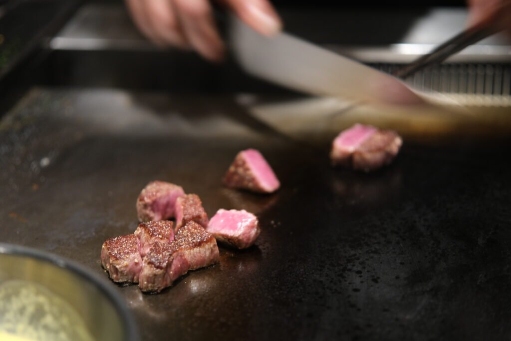 I M Teppanyaki & Wine 鑄鐵板燒!米芝蓮一星主廚 Mok San 親自坐鎮:必食立鱗燒、西班牙紅蝦意粉、火焰牛肉叉燒 dscf2488